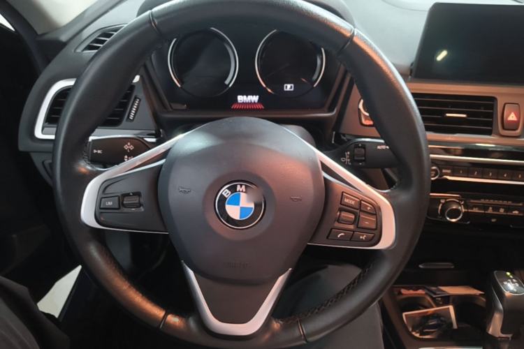 Used BMW 1 Series 2019 118i Fashion Model Steering Wheel