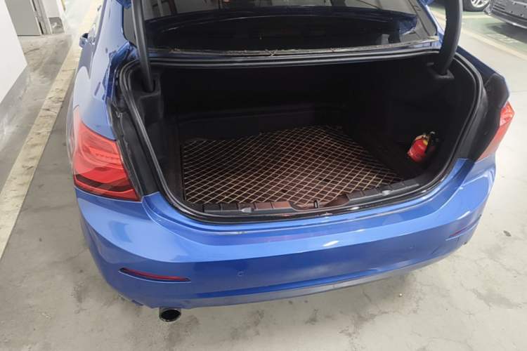 Used BMW 1 Series 2019 118i Fashion Model Trunk