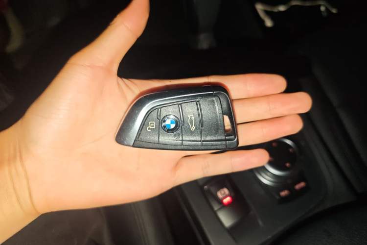 Used BMW 1 Series 2019 118i Fashion Model Vehicle Key