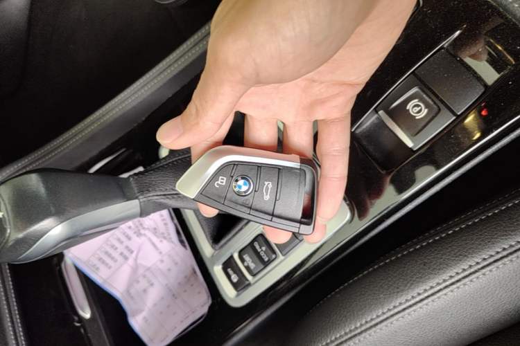 Used BMW 1 Series 2019 118i M Sport Package Vehicle Key