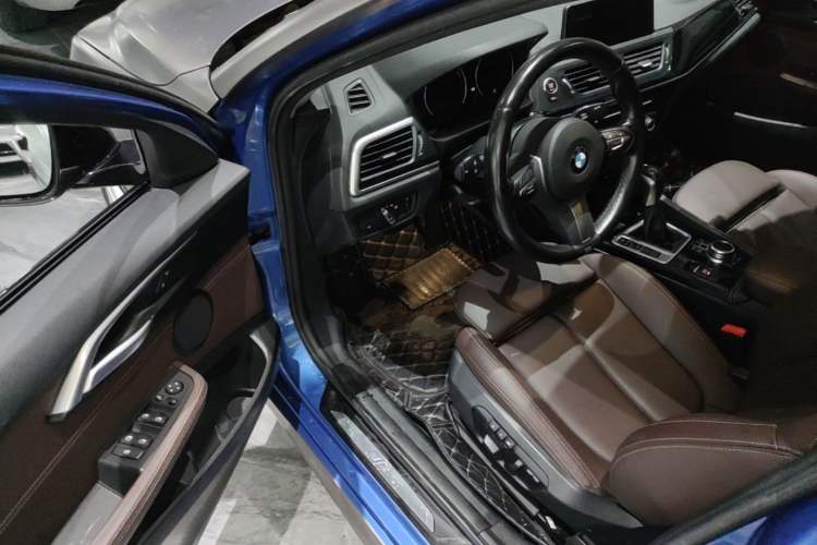 Used BMW 1 Series 2019 118i M Sport Package Driver Seat