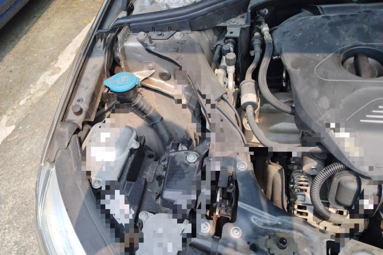 Used BMW 1 Series 2019 118i M Sport Package Engine Bay Right