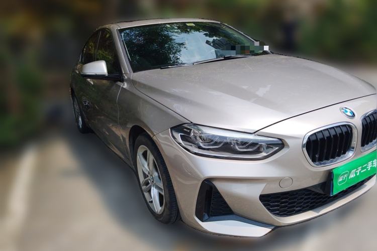 Used BMW 1 Series 2019 118i M Sport Package Front Right 45 Deg