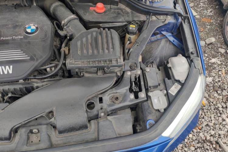 Used BMW 1 Series 2019 118i Fashion Model Engine Bay Left