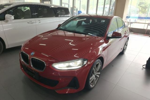 Ojetý BMW 1 Series 2019 120i Leading Model M Sport Package