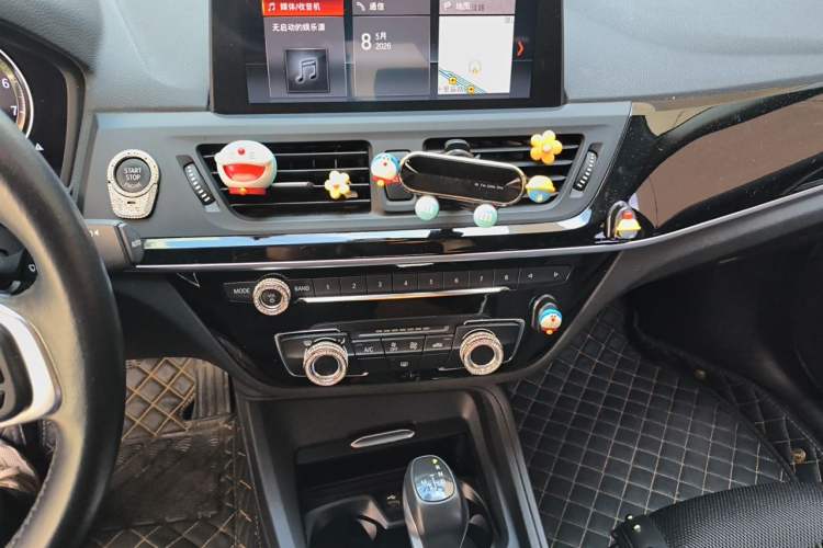 Used BMW 1 Series 2019 118i Fashion Model Audio And AC Panel