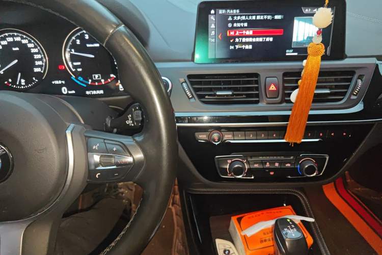 Used BMW 1 Series 2019 118i M Sport Package Audio And AC Panel