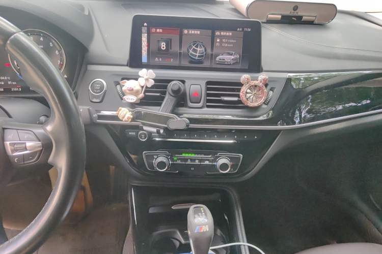 Used BMW 1 Series 2019 118i M Sport Package Audio And AC Panel