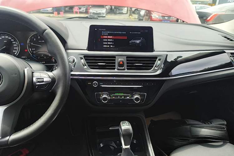 Used BMW 1 Series 2019 118i M Sport Package Audio And AC Panel