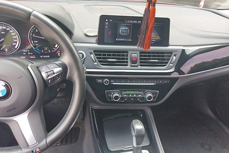 Used BMW 1 Series 2019 118i M Sport Package Audio And AC Panel