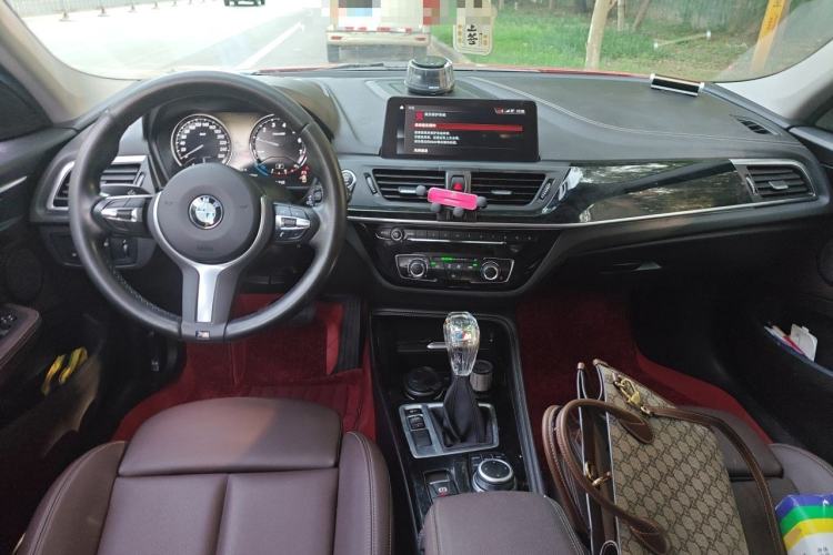 Used BMW 1 Series 2019 118i M Sport Package Center Console
