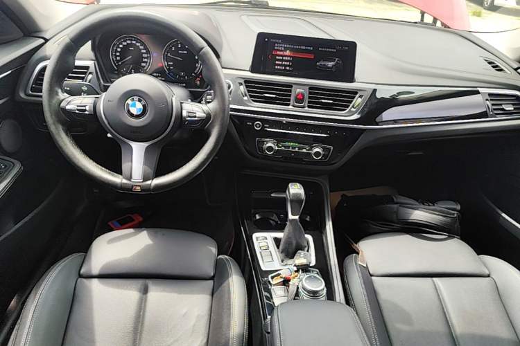 Used BMW 1 Series 2019 118i M Sport Package Center Console