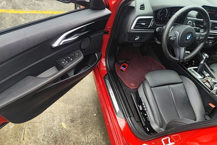Used BMW 1 Series 2019 118i M Sport Package Driver Seat