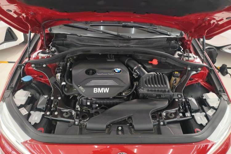 Used BMW 1 Series 2019 118i Fashion Model Engine Bay