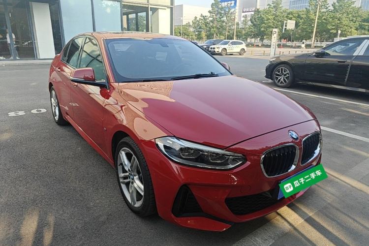Used BMW 1 Series 2019 118i M Sport Package Front Right 45 Deg