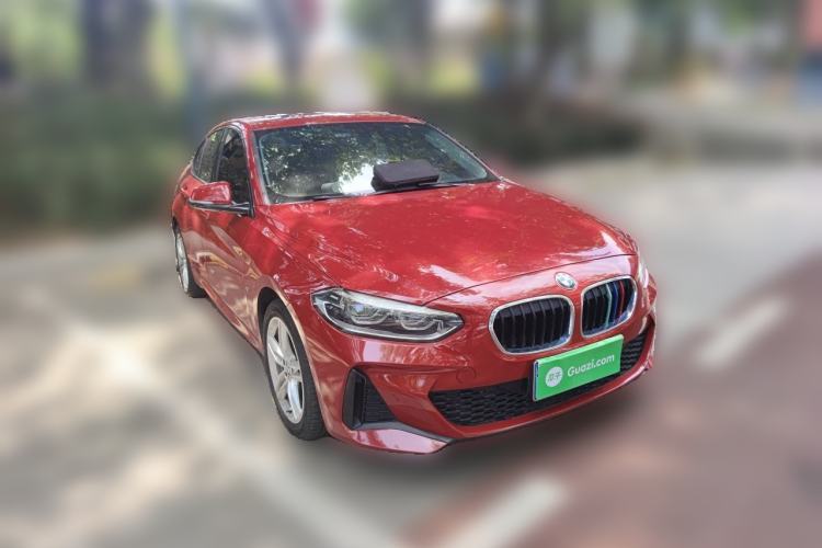 Used BMW 1 Series 2019 118i M Sport Package Front Right 45 Deg
