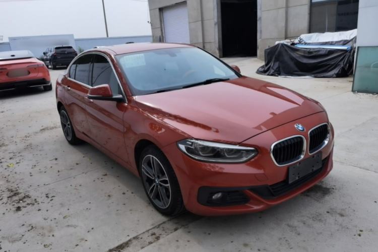 Used BMW 1 Series 2019 118i Fashion Model Front Right 45 Deg