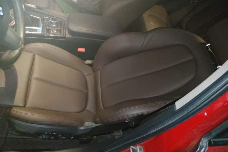 Used BMW 1 Series 2019 120i Leading Model M Sport Package Left Front Seat