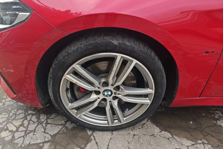 Used BMW 1 Series 2019 120i Leading Model M Sport Package Left Front Wheel Hub