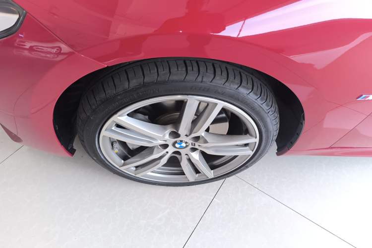 Used BMW 1 Series 2019 120i Leading Model M Sport Package Left Front Wheel Hub