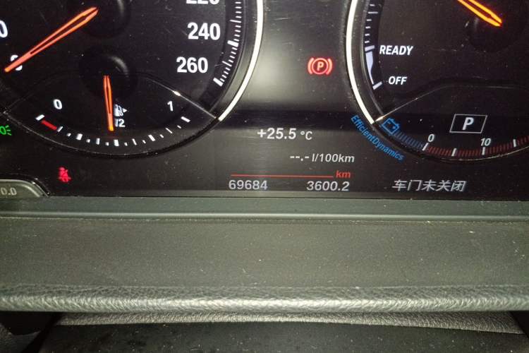Used BMW 1 Series 2019 118i M Sport Package Odometer Close Up