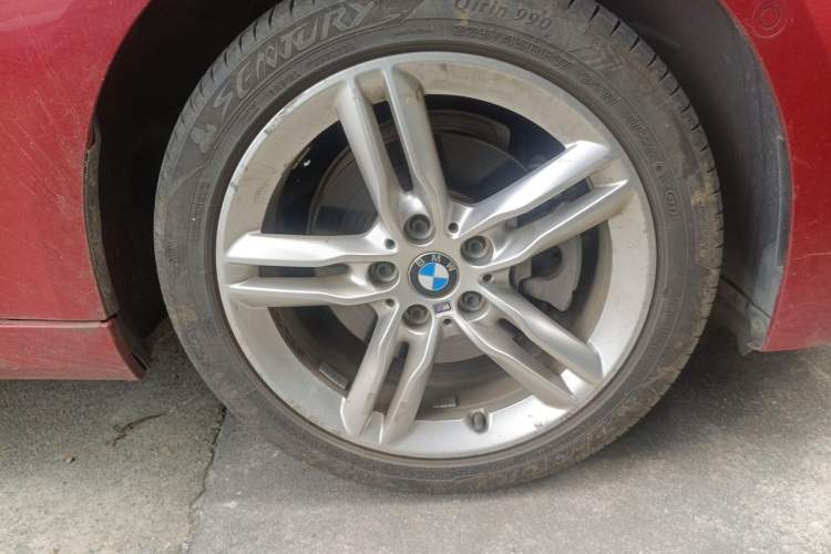 Used BMW 1 Series 2019 118i M Sport Package Right Front Wheel Hub