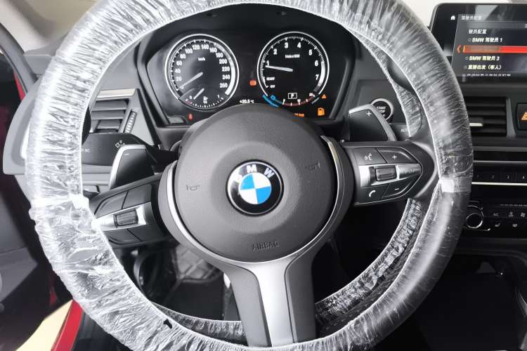 Used BMW 1 Series 2019 120i Leading Model M Sport Package Steering Wheel