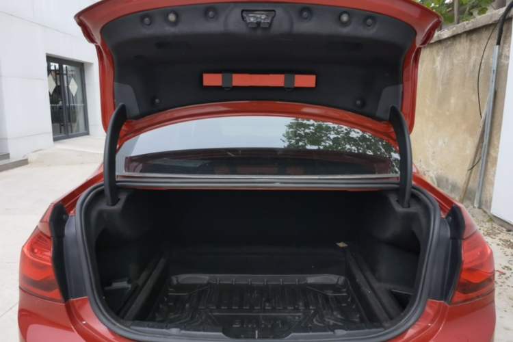 Used BMW 1 Series 2019 118i Fashion Model Trunk