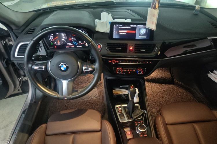 Used BMW 1 Series 2019 118i M Sport Package Center Console