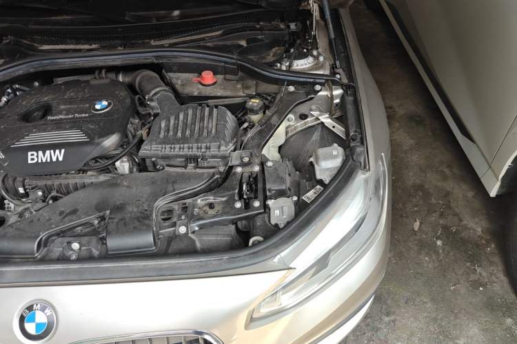 Used BMW 1 Series 2019 118i Fashion Model Engine Bay Left