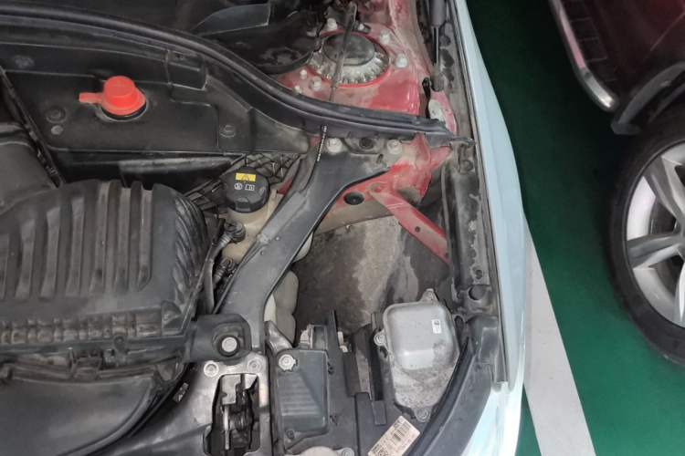 Used BMW 1 Series 2019 120i Leading Model M Sport Package Engine Bay Left