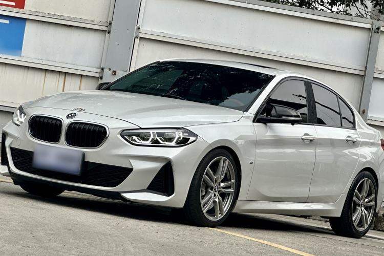 Ojetý BMW 1 Series 2019 120i Leading Model M Sport Package Guazi used car, China used car export, Used car for sale, Used  cars, Cheapest cars for sale