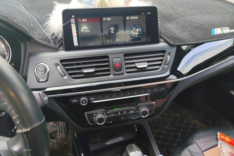 Used BMW 1 Series 2019 118i M Sport Package Audio And AC Panel