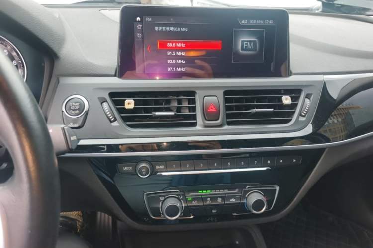 Used BMW 1 Series 2019 118i Fashion Model Audio And AC Panel