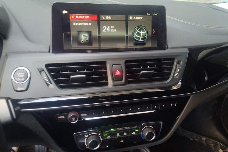 Used BMW 1 Series 2019 118i M Sport Package Audio And AC Panel