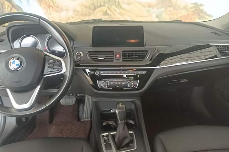 Used BMW 1 Series 2019 118i Fashion Model Audio And AC Panel