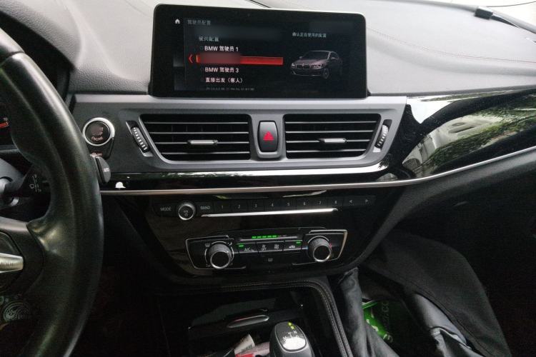 Used BMW 1 Series 2019 118i M Sport Package Audio And AC Panel