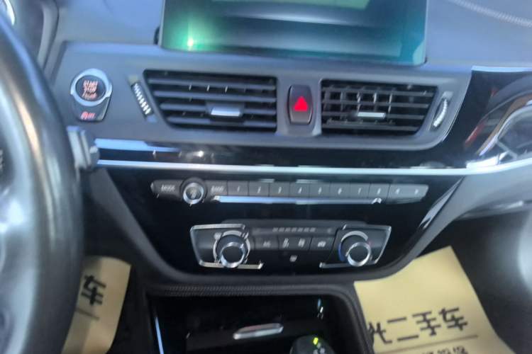 Used BMW 1 Series 2019 118i M Sport Package Audio And AC Panel