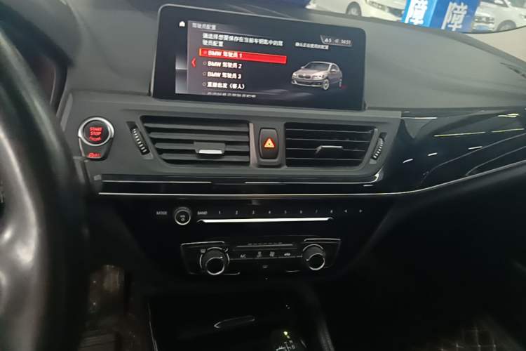 Used BMW 1 Series 2019 118i M Sport Package Audio And AC Panel