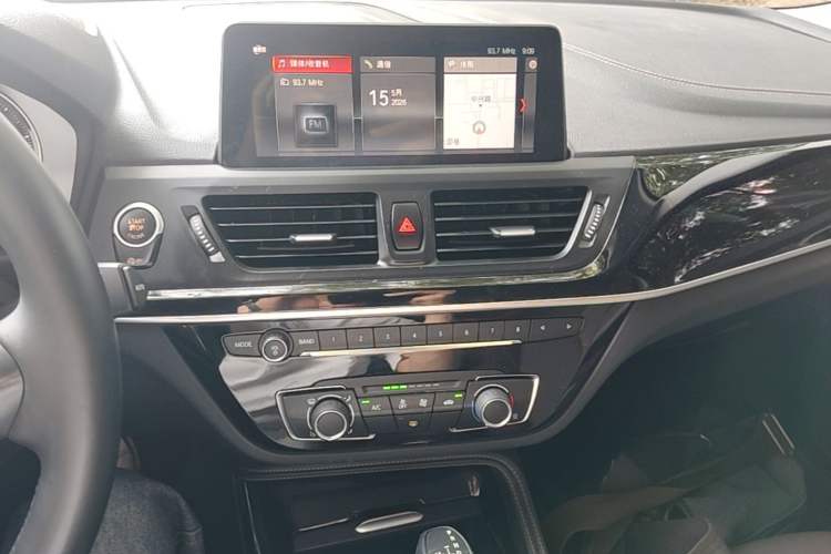 Used BMW 1 Series 2019 118i M Sport Package Audio And AC Panel