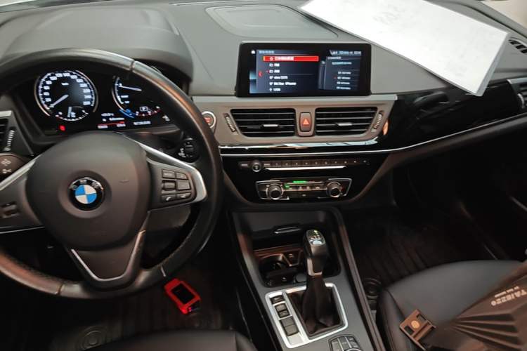 Used BMW 1 Series 2019 118i Fashion Model Audio And AC Panel