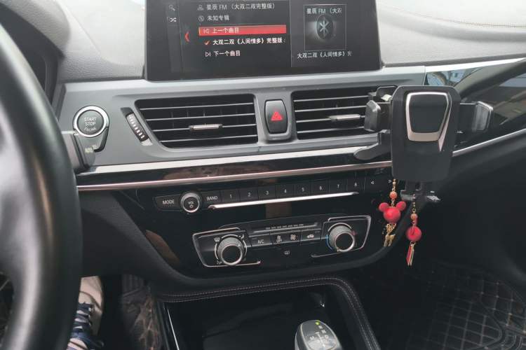 Used BMW 1 Series 2019 118i M Sport Package Audio And AC Panel
