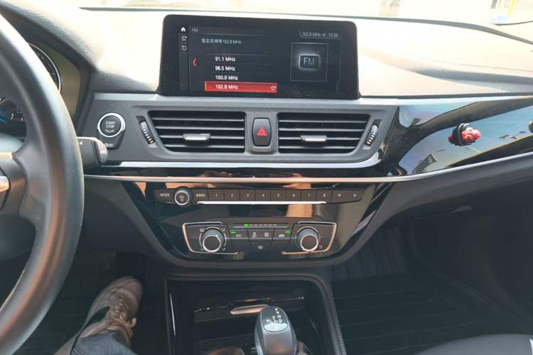 Used BMW 1 Series 2019 118i M Sport Package Audio And AC Panel