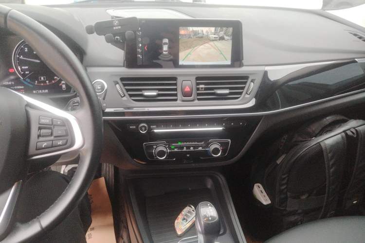Used BMW 1 Series 2019 118i Fashion Model Audio And AC Panel