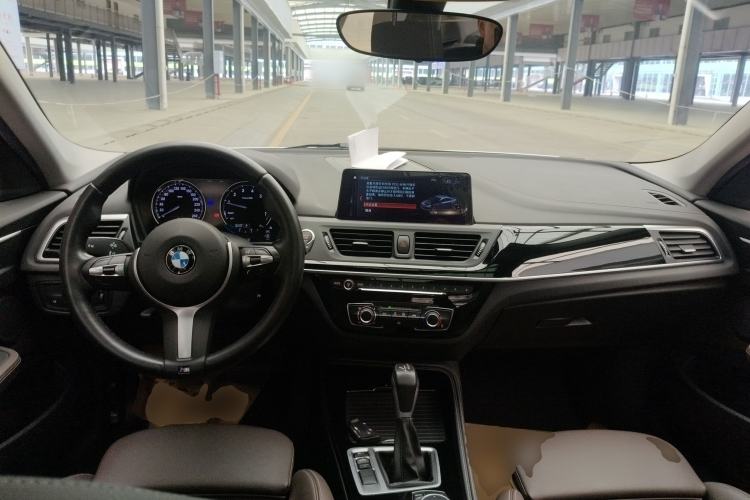 Used BMW 1 Series 2019 118i M Sport Package Center Console