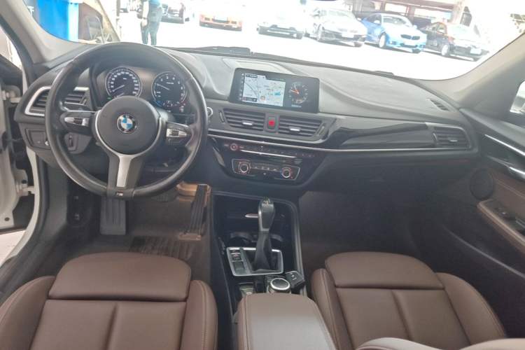 Used BMW 1 Series 2019 118i M Sport Package Center Console