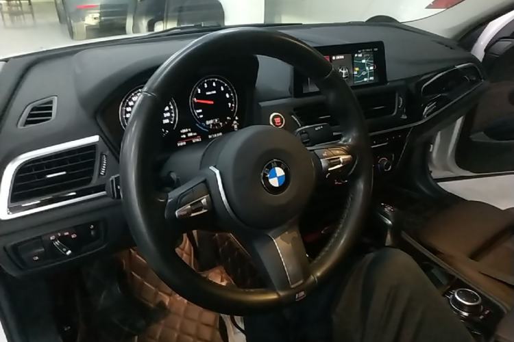 Used BMW 1 Series 2019 118i M Sport Package Center Console