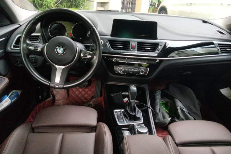 Used BMW 1 Series 2019 118i M Sport Package Center Console