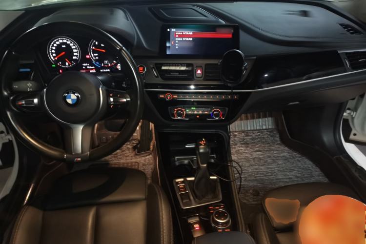 Used BMW 1 Series 2019 118i M Sport Package Center Console
