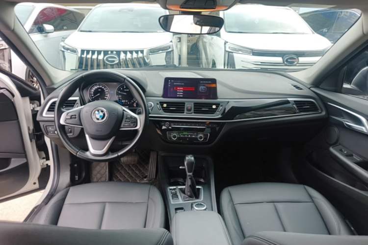 Used BMW 1 Series 2019 118i Fashion Model Center Console